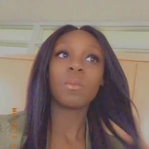 Meet your Posher, Kendra